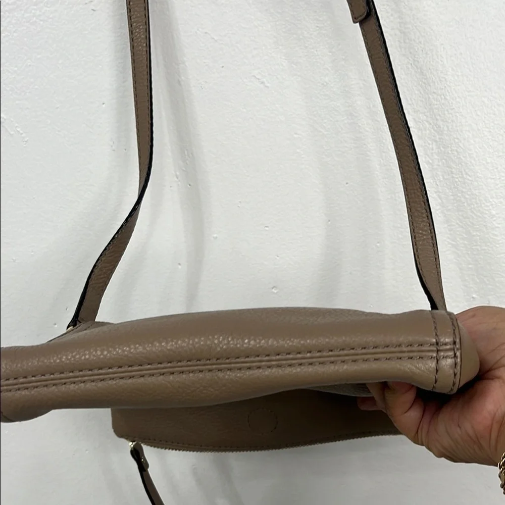 Kate Spade Brown Crossbody Bag with Timeless Appeal - Picture 9 of 9
